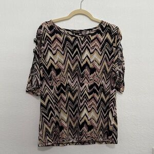Stylish Zigzag Short Sleeve Top